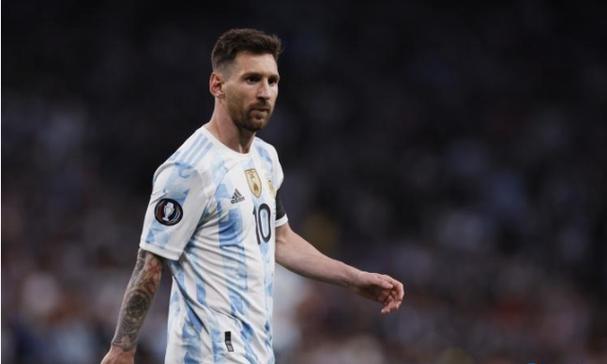 武汉首座开启桥夜晚灯火辉煌